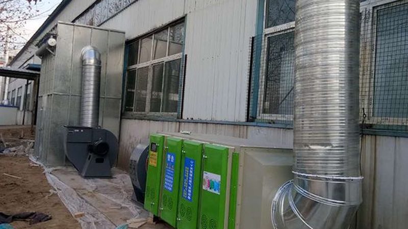 猪场除臭设备的技术和工艺是保证除臭效果的关键。以下是一些需要关注的方面：